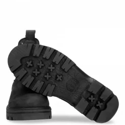 Chris^Panama Jack Online