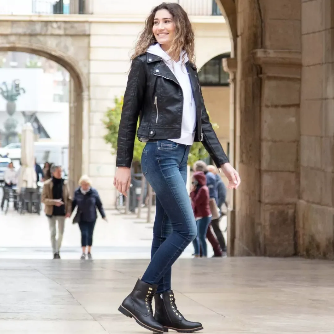 Fara Igloo Trav^Panama Jack Online