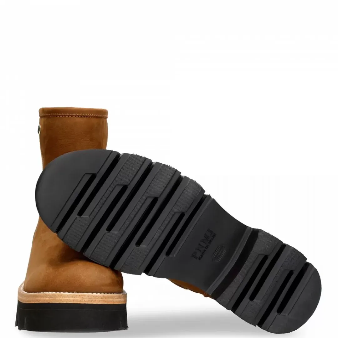 Laia^Panama Jack Online