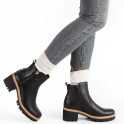 Pauline^Panama Jack Best