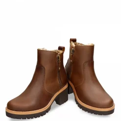 Pauline^Panama Jack Online