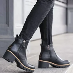 Pauline Trav^Panama Jack