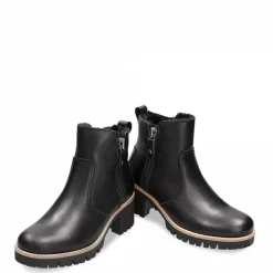 Pauline Trav^Panama Jack