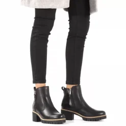 Pauline Trav^Panama Jack Hot