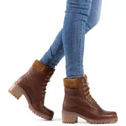 Phoebe^Panama Jack Online