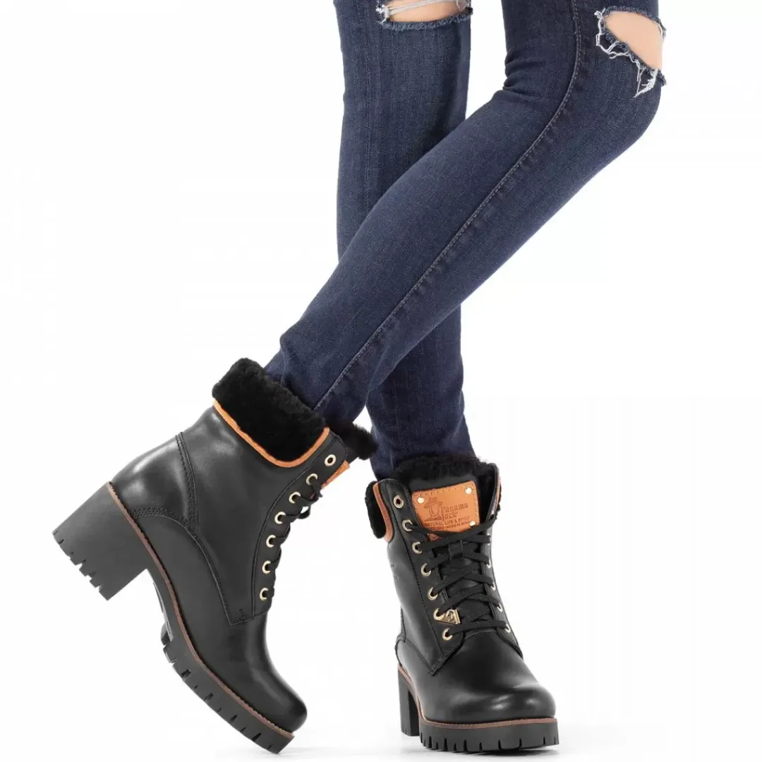 Phoebe Igloo Trav^Panama Jack Best