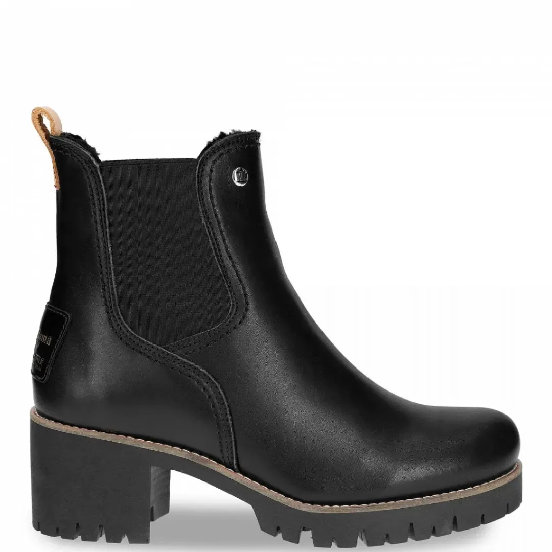 Pia Igloo Travelling^Panama Jack Hot